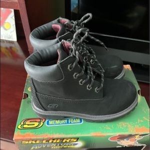 Boys Sketchers Boots Size 1